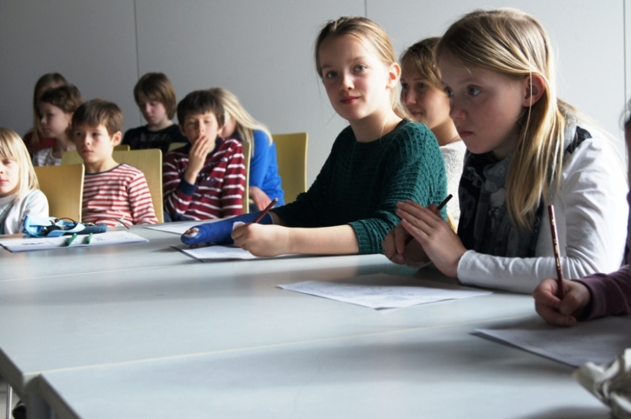 tl_files/dualingo_neu/News 2014 2015/Vorlesewettbewerb_2.jpg